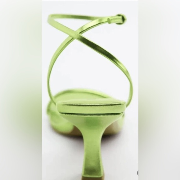 NWT. Zara Metallic Neon Lime Green Retro Strappy Heeled Sandals. Size 8. - Picture 5 of 6